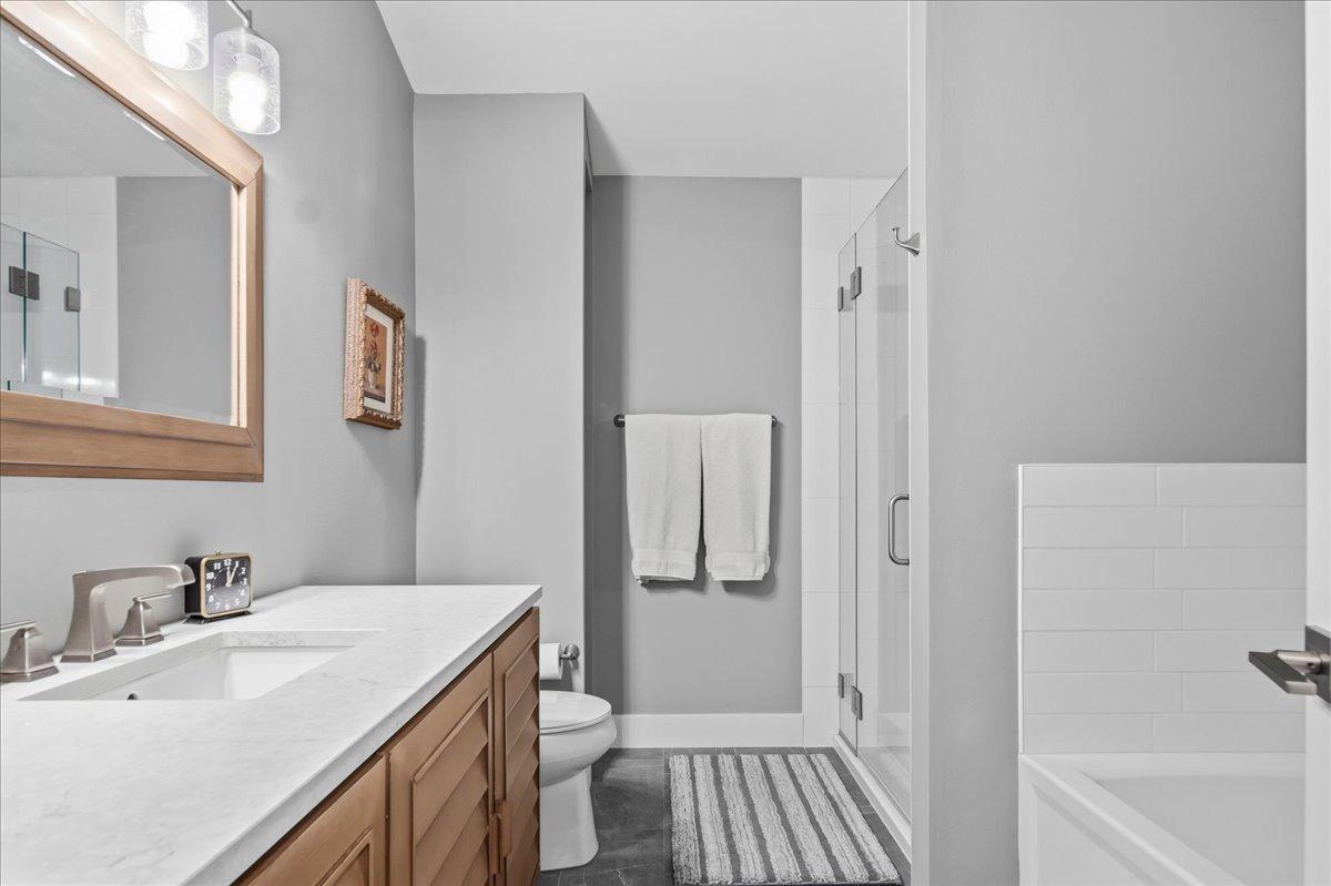 15402 Sussex Drive Property Photo 15