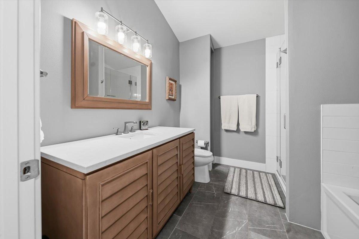 15402 Sussex Drive Property Photo 16