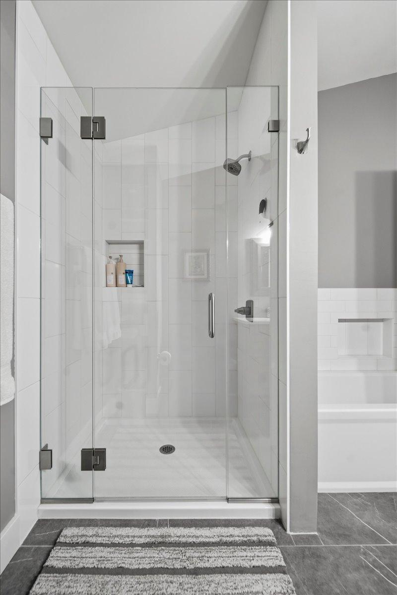 15402 Sussex Drive Property Photo 17