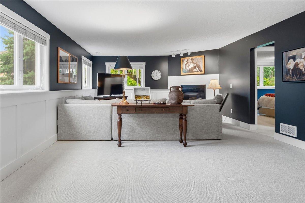 15402 Sussex Drive Property Photo 18