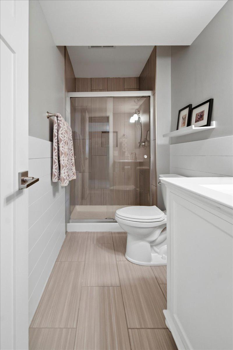 15402 Sussex Drive Property Photo 25