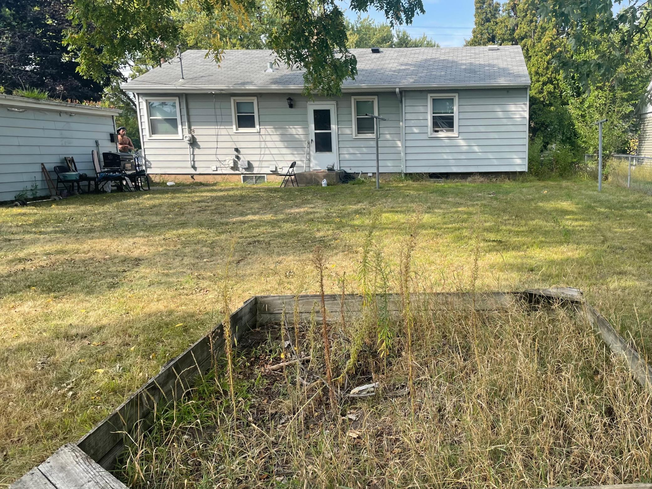 150 Roselawn Avenue E Property Photo 2