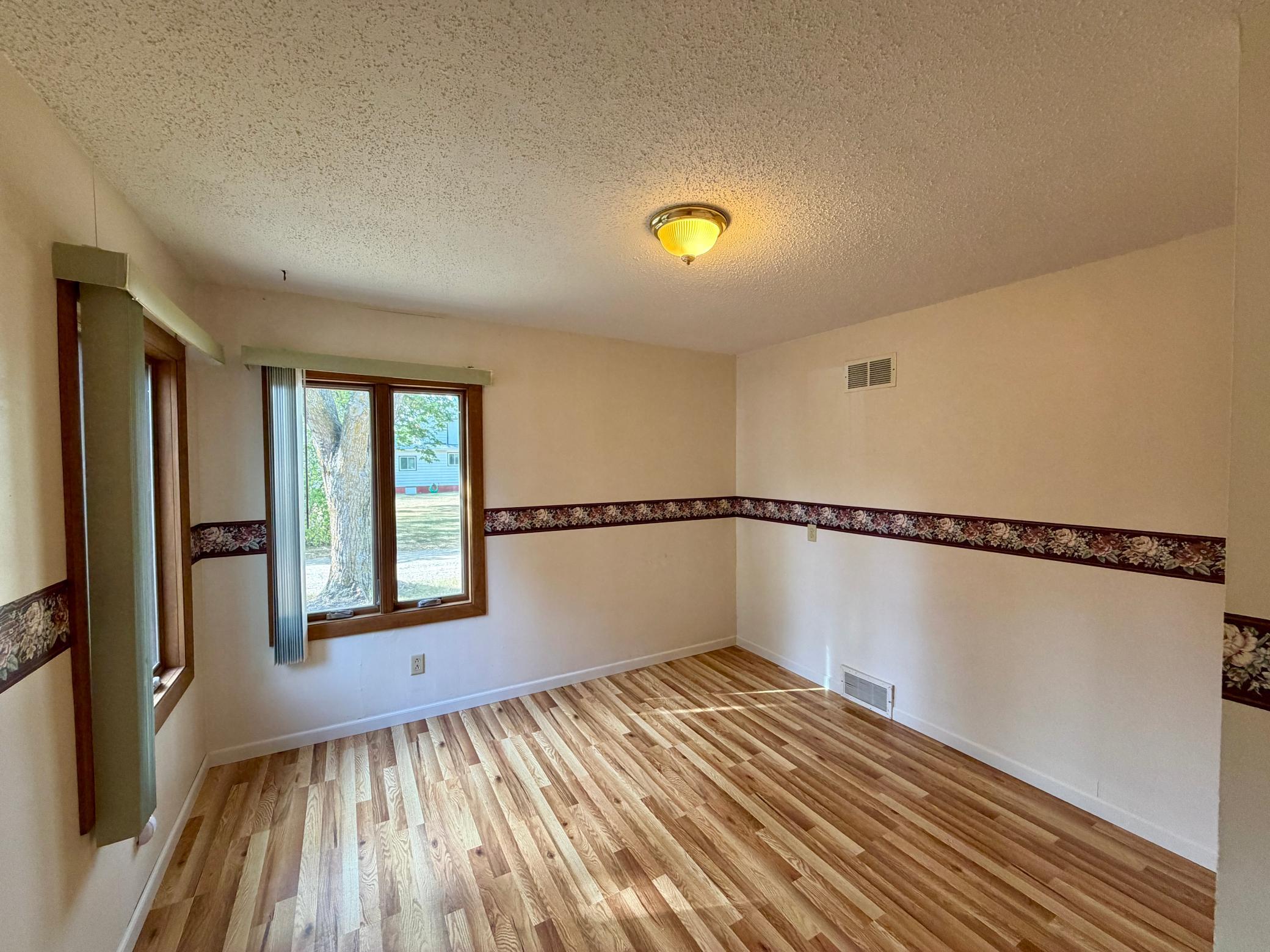 214 2nd Street Property Photo 6