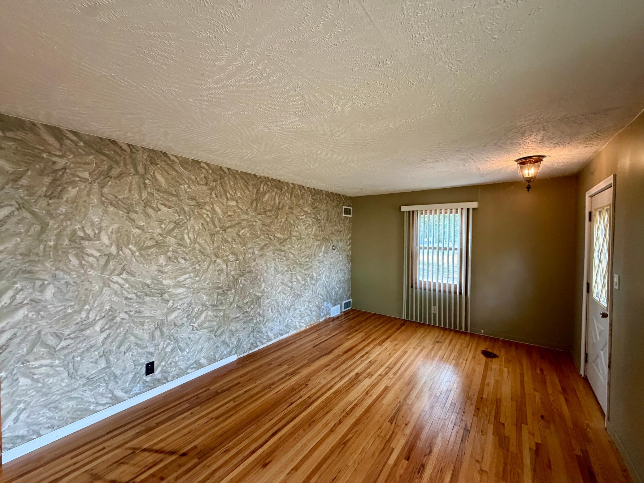 214 2nd Street Property Photo 9