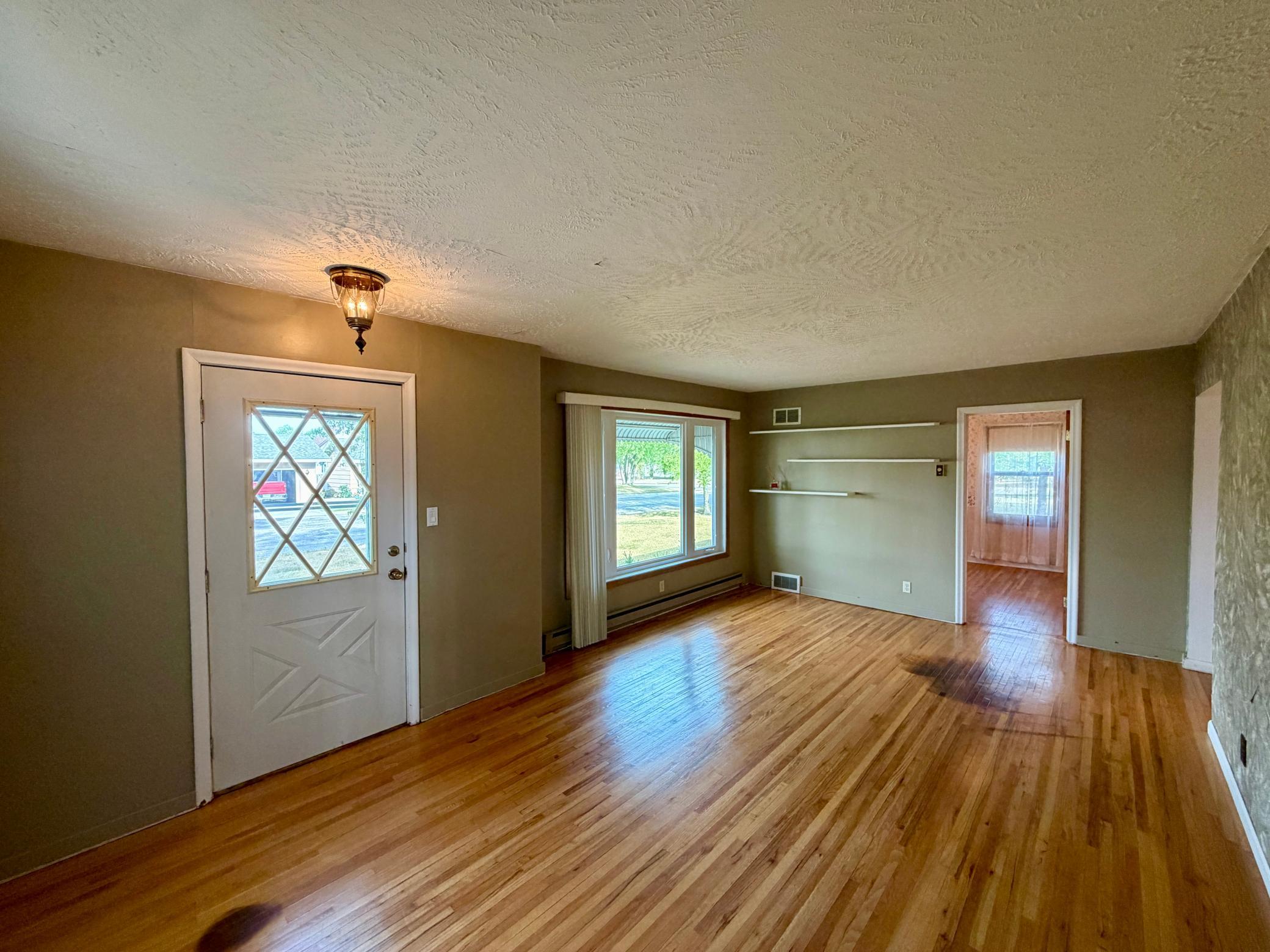 214 2nd Street Property Photo 10