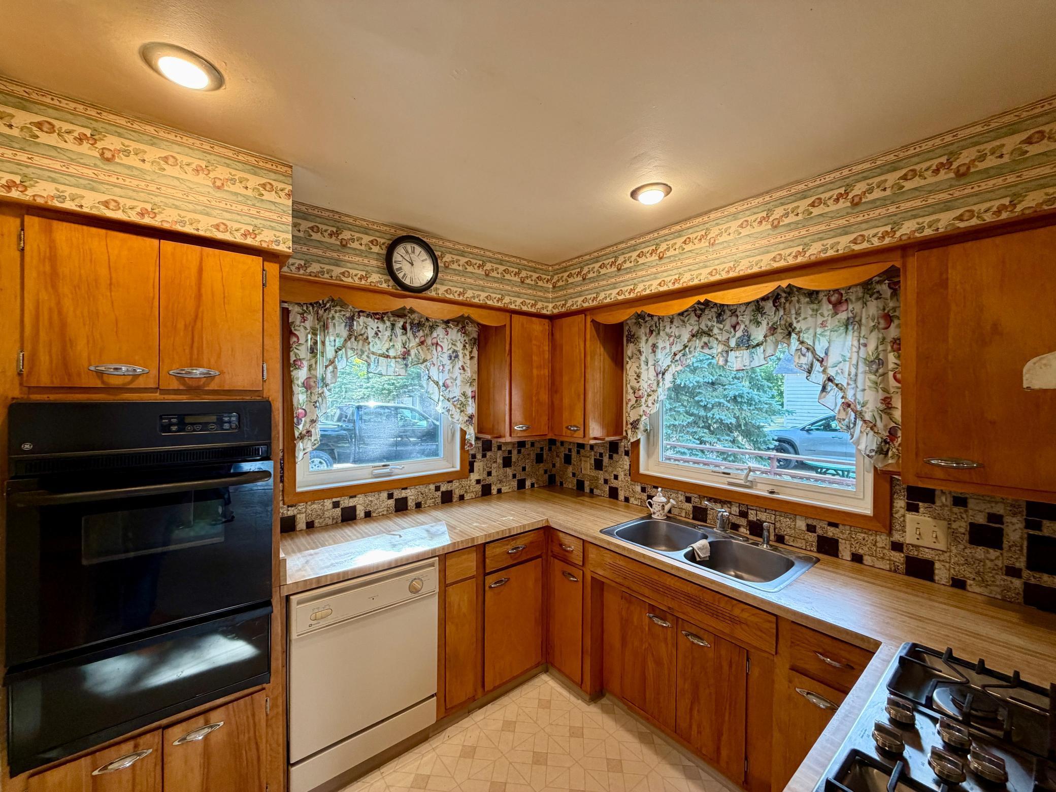 214 2nd Street Property Photo 13