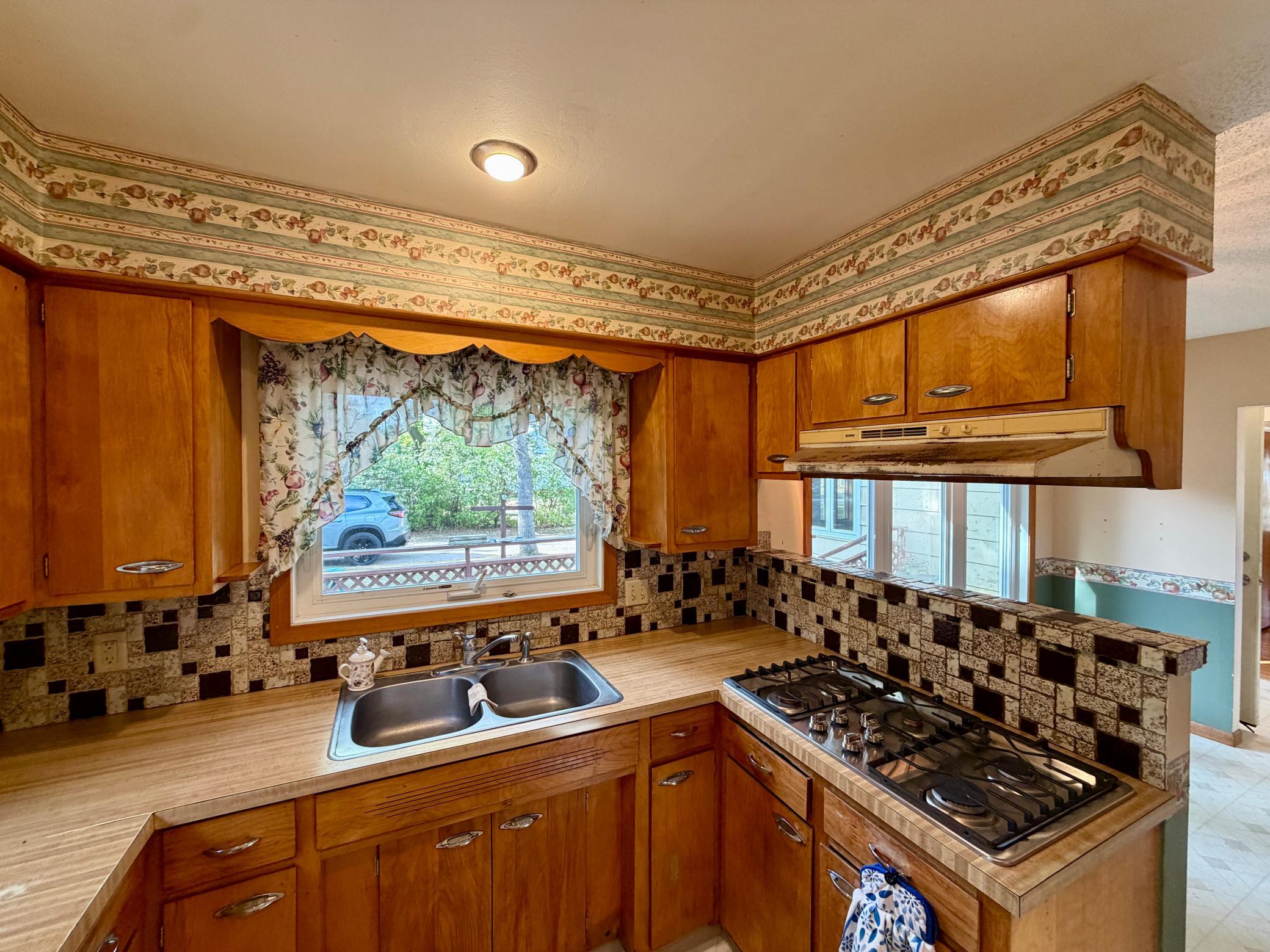 214 2nd Street Property Photo 14