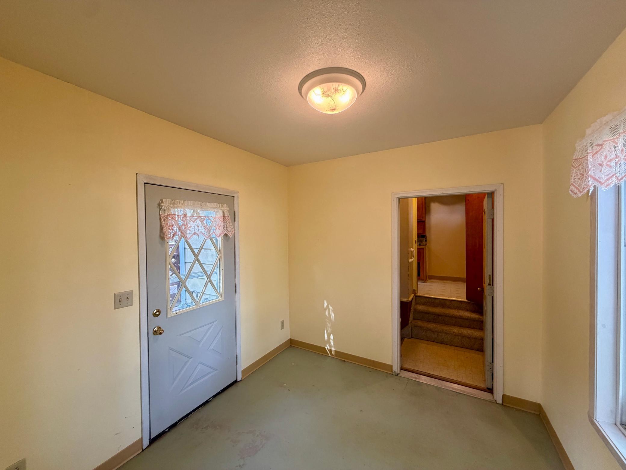 214 2nd Street Property Photo 15