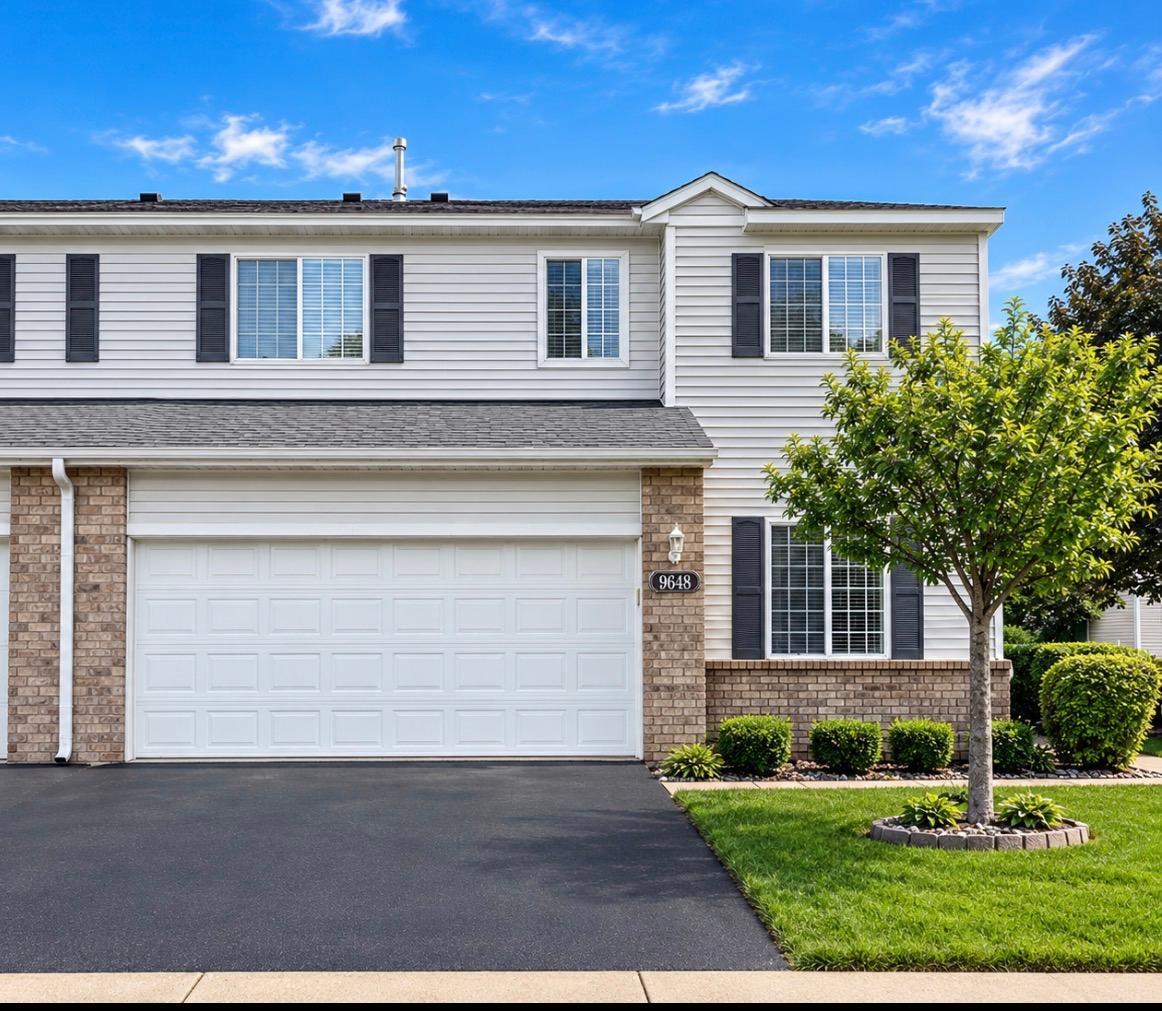 9648 Peony Lane N Property Photo 1