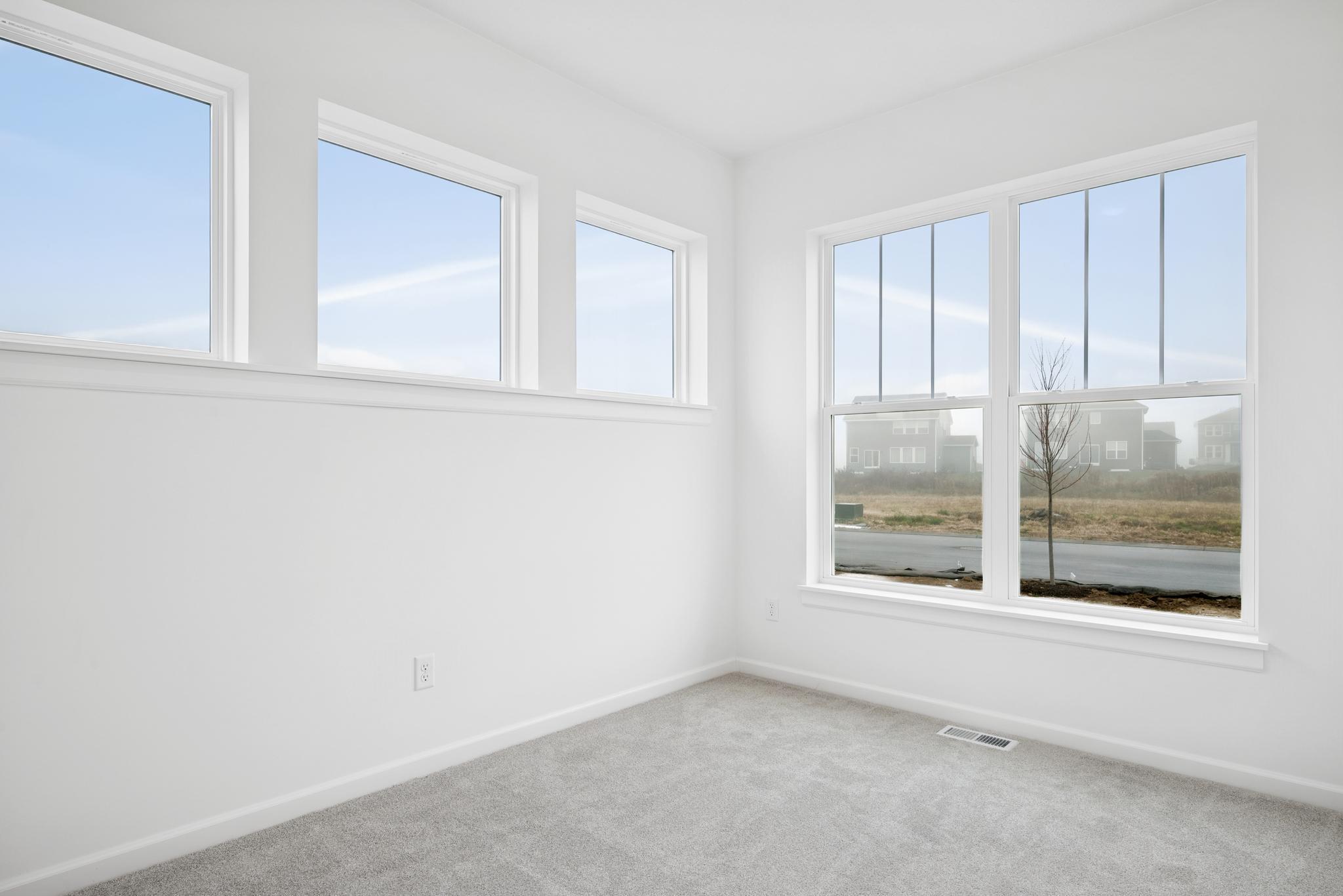 1646 Tyrone Drive Property Photo 3