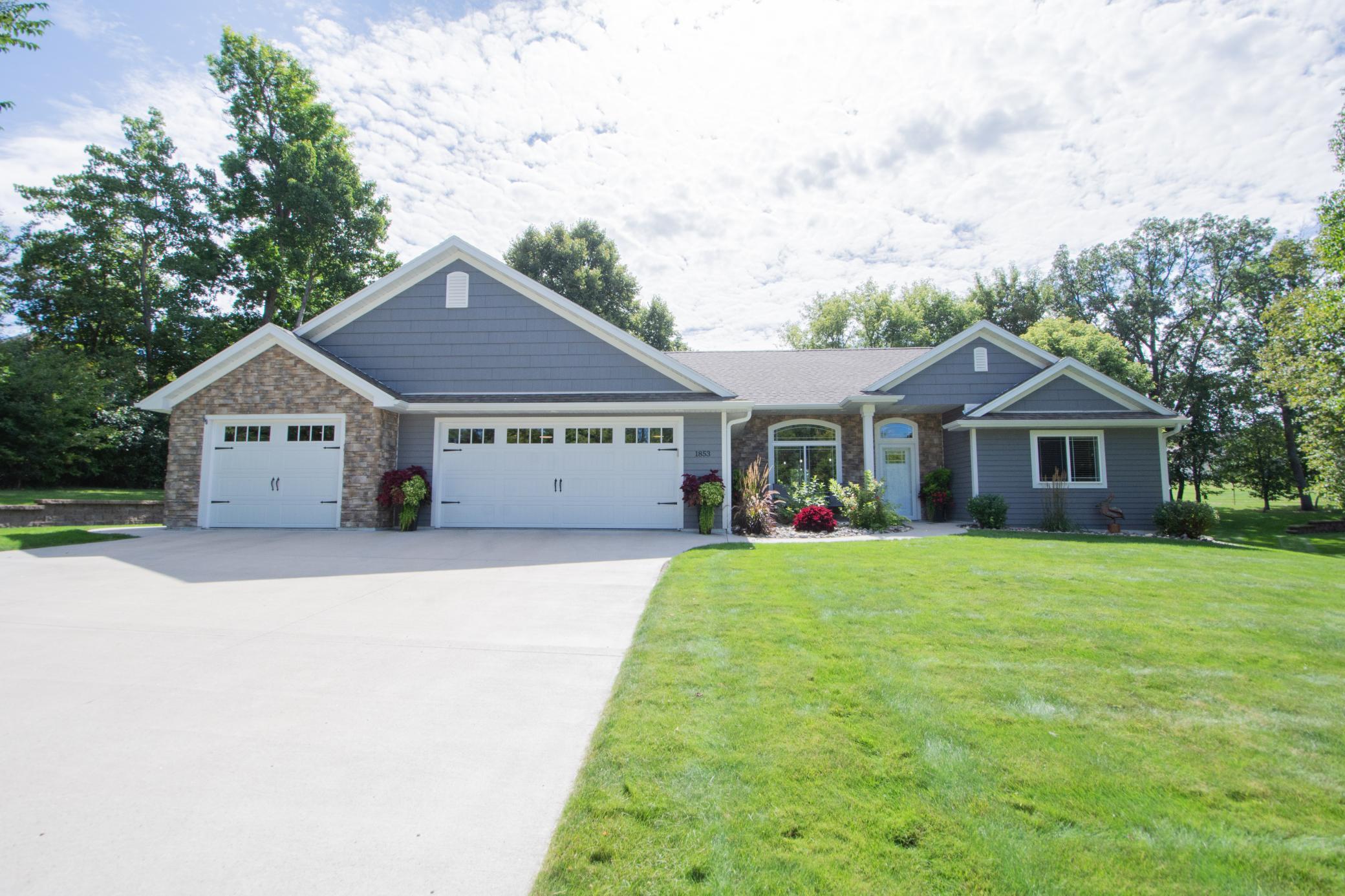 1853 Aspen Drive Property Photo 1