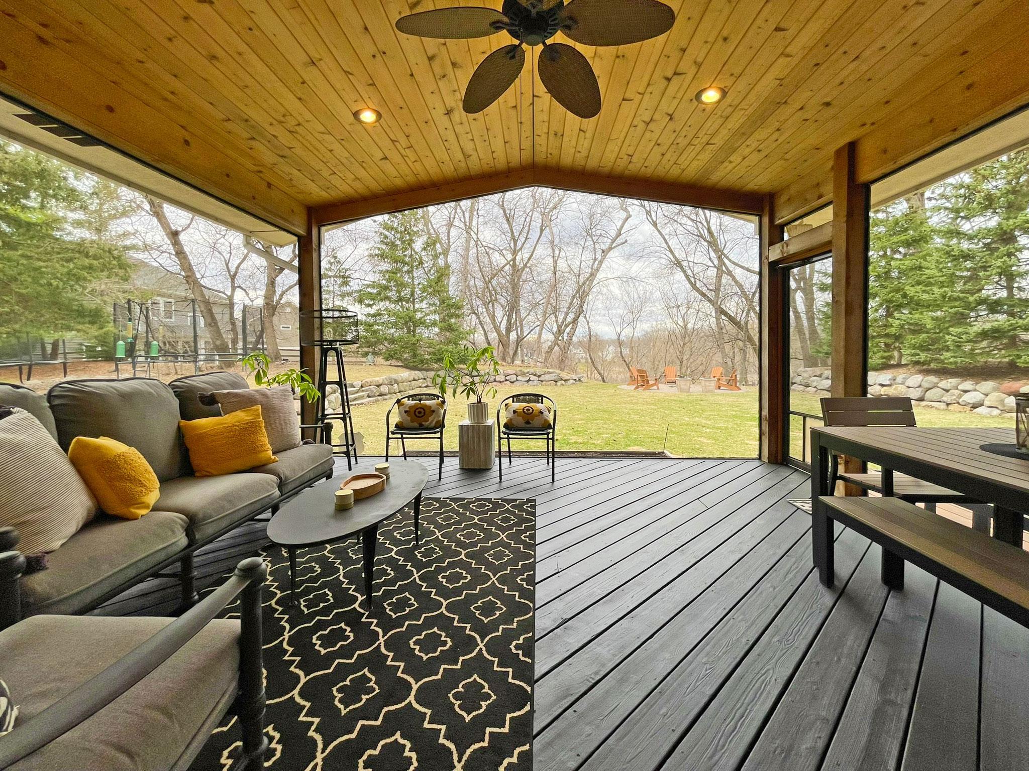 6560 Shadow Lane Property Photo 4