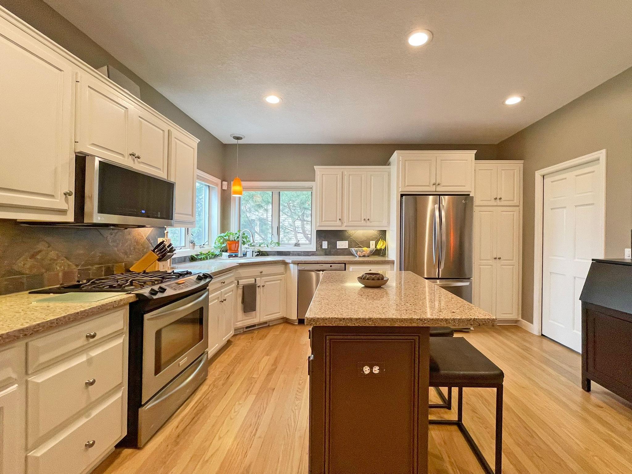 6560 Shadow Lane Property Photo 16