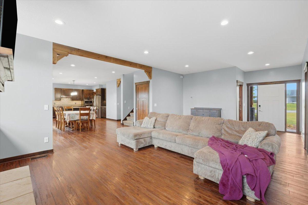 1042 144th Avenue Property Photo 6
