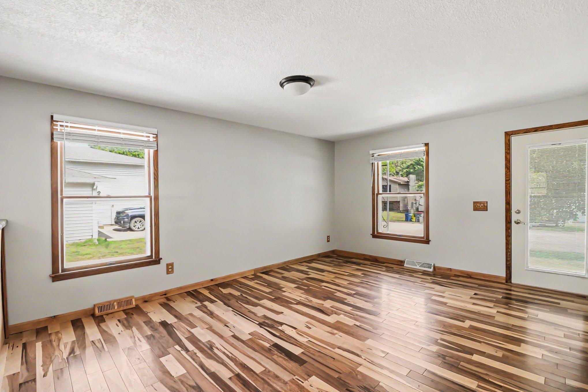 716 Conliffe Avenue Sw Property Photo 9