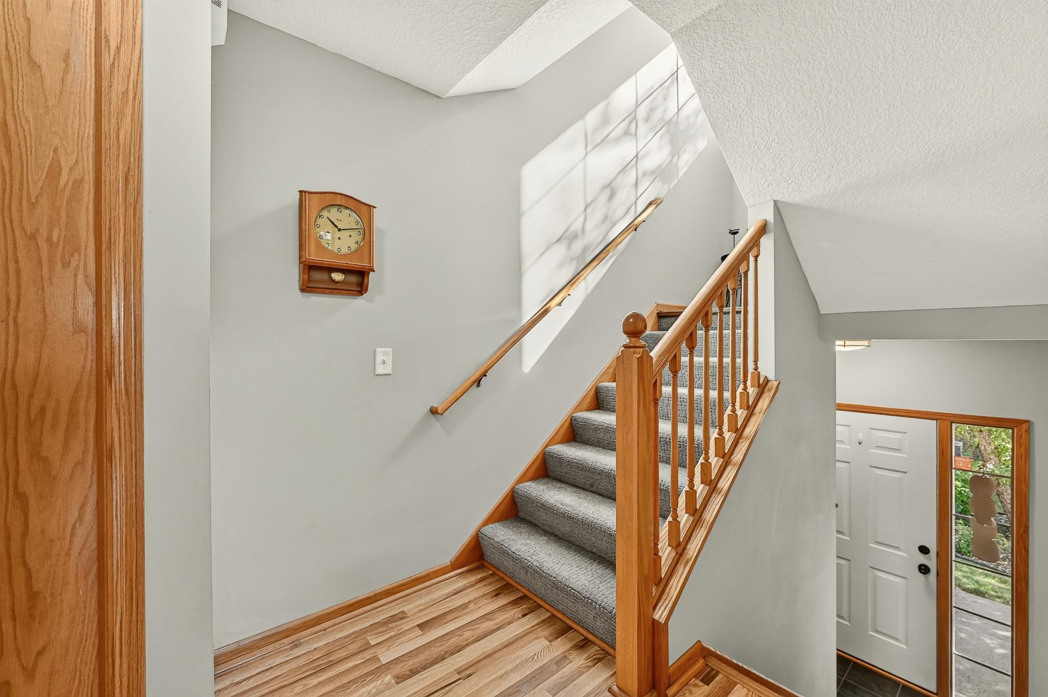 671 Shardlow Place Ne Property Photo 5