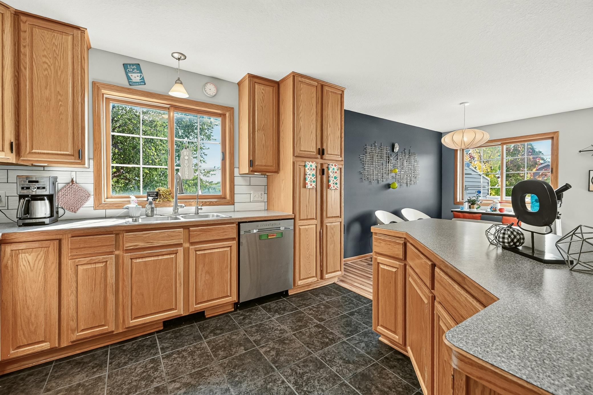671 Shardlow Place Ne Property Photo 12