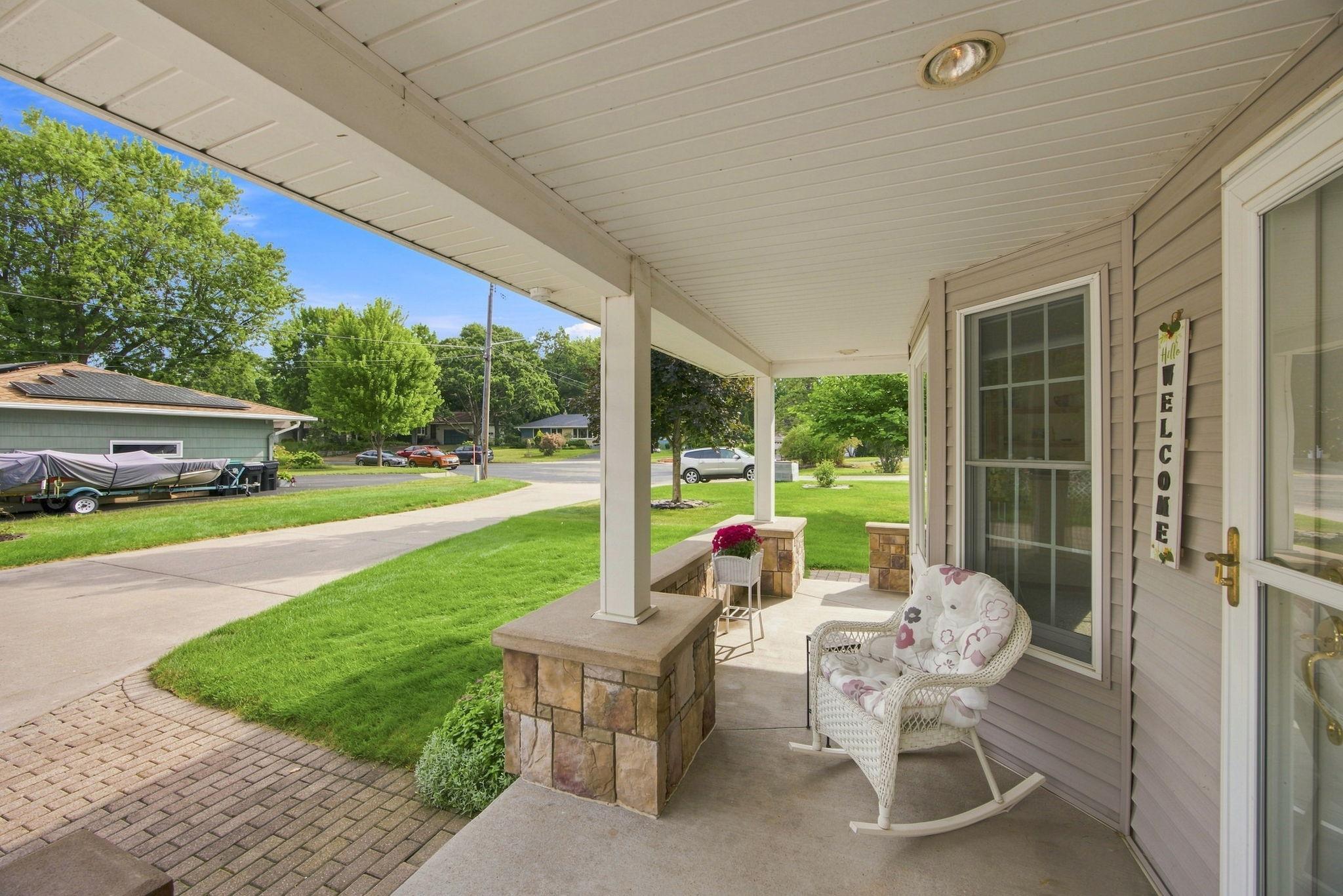 7806 Gloria Circle Property Photo 3