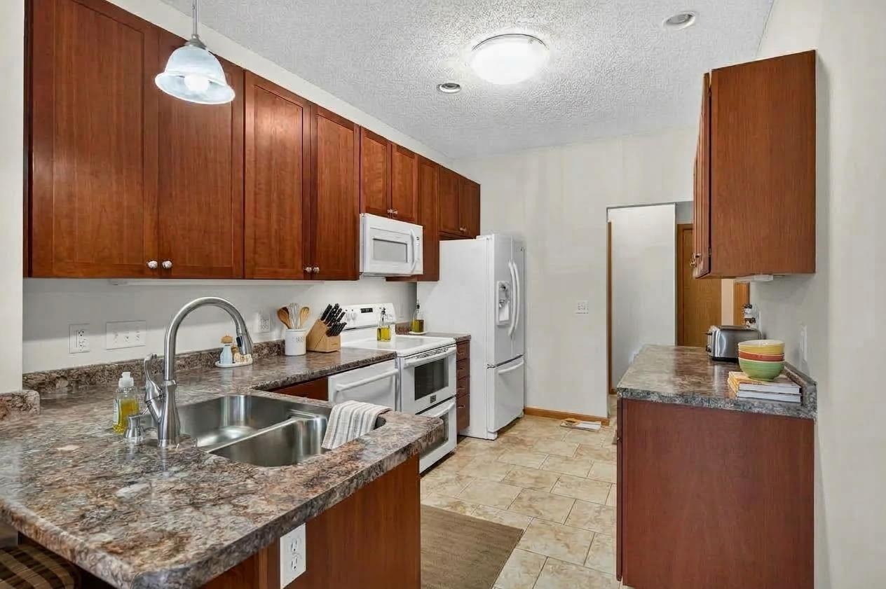 8600 Tessman Circle N Property Photo 1