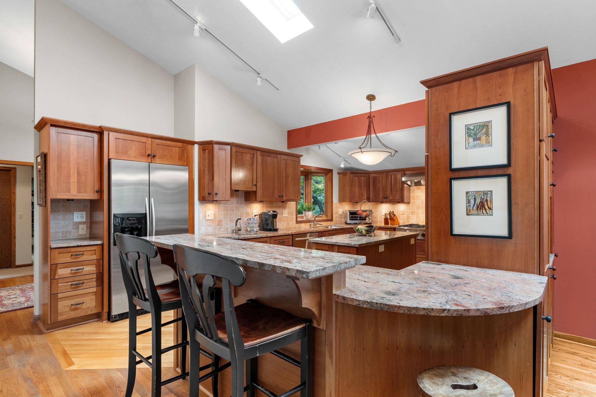 525 Park Lane Property Photo 7