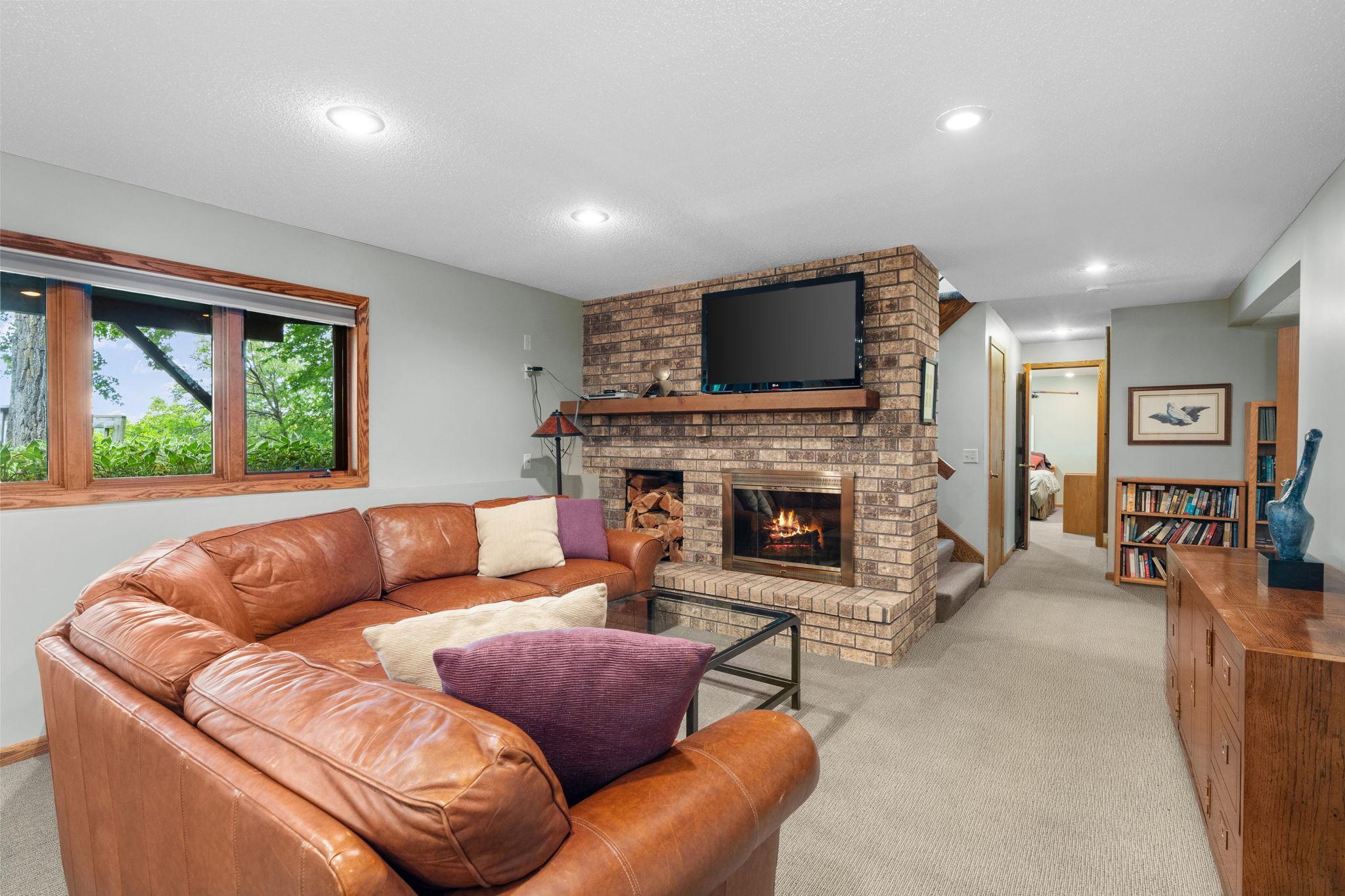 525 Park Lane Property Photo 35