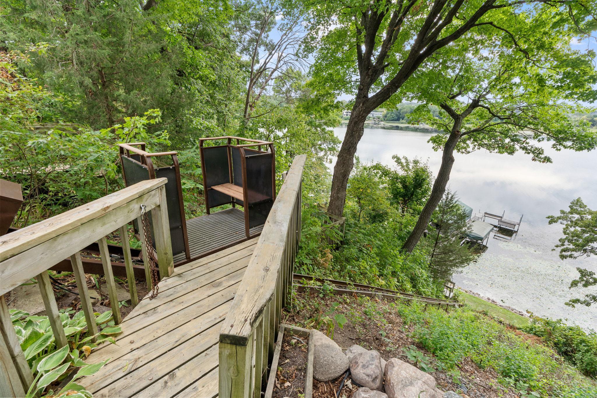525 Park Lane Property Photo 44