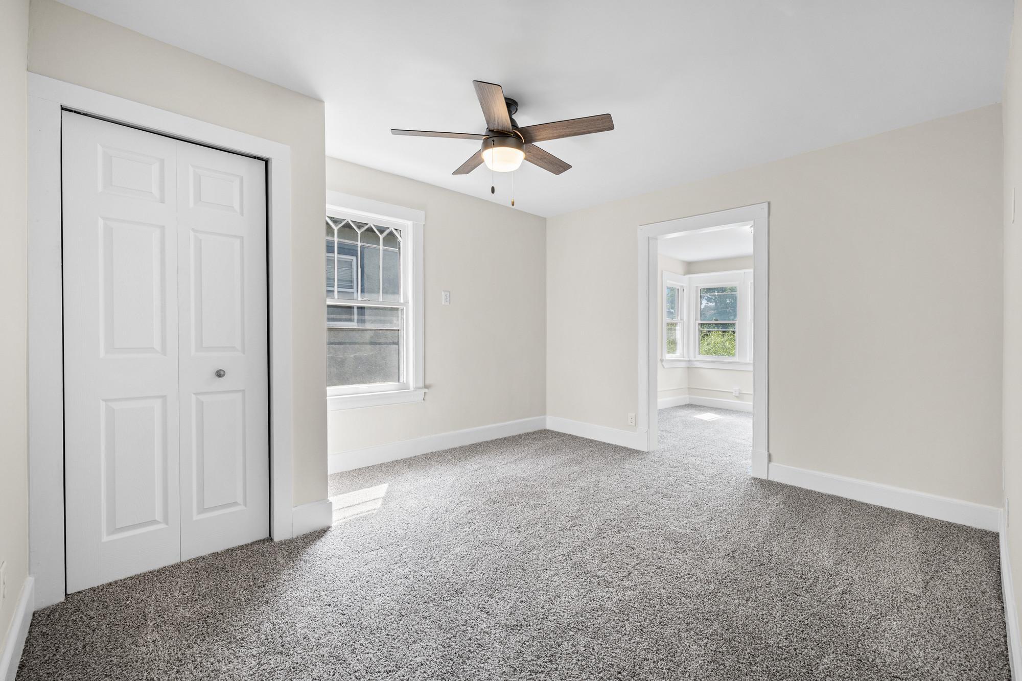 892r Marshall Avenue Property Photo 33