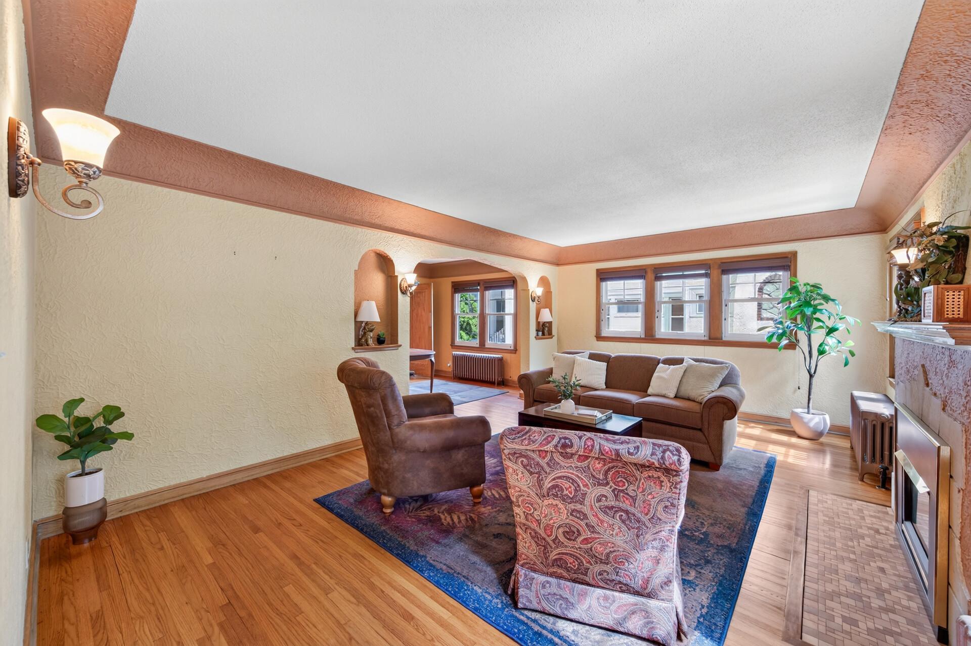 3028 E Minnehaha Parkway Property Photo 7