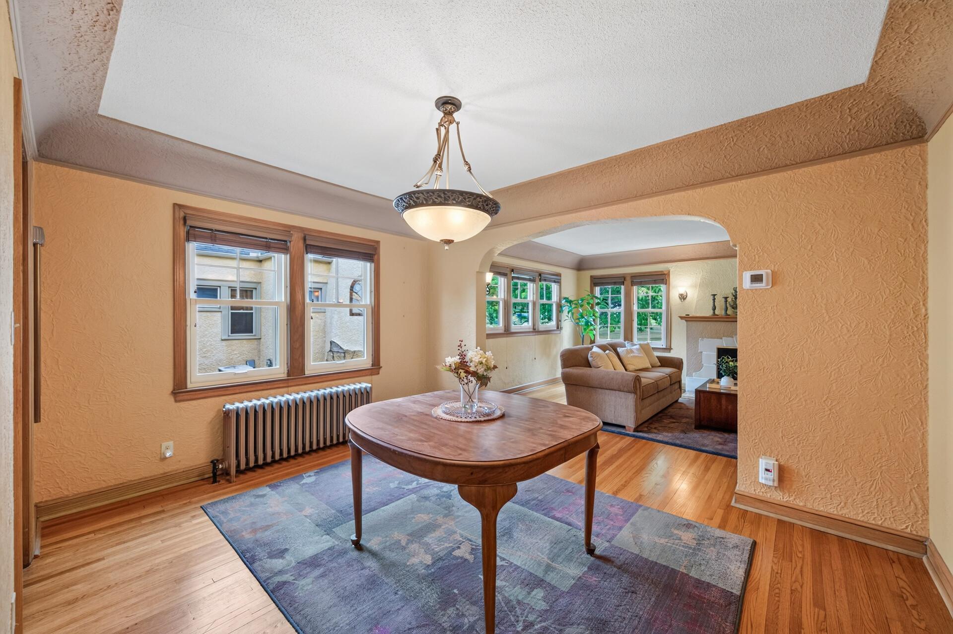 3028 E Minnehaha Parkway Property Photo 8