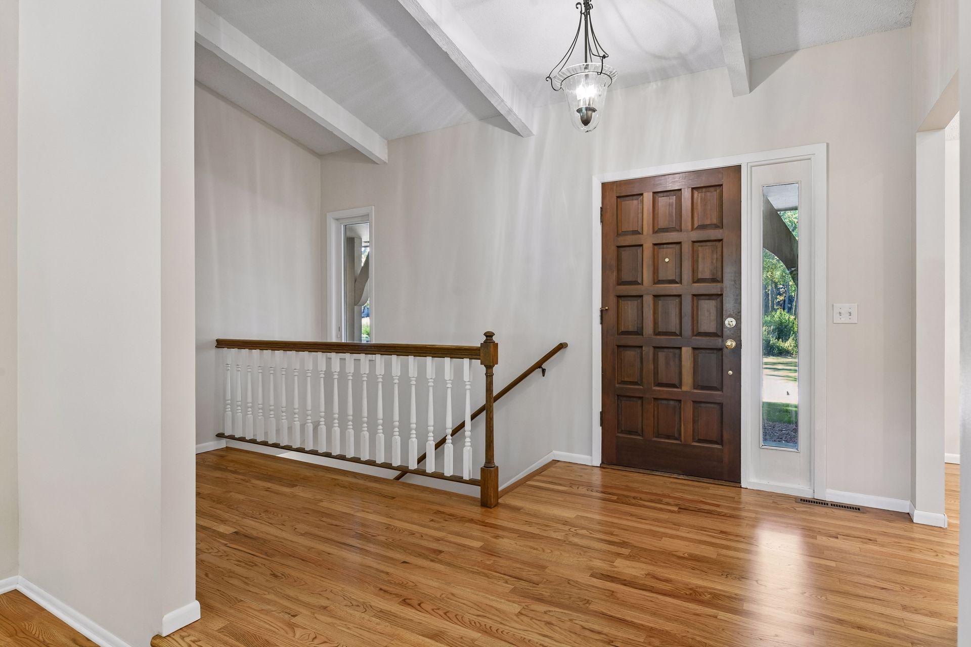 6619 Londonderry Drive Property Photo 4