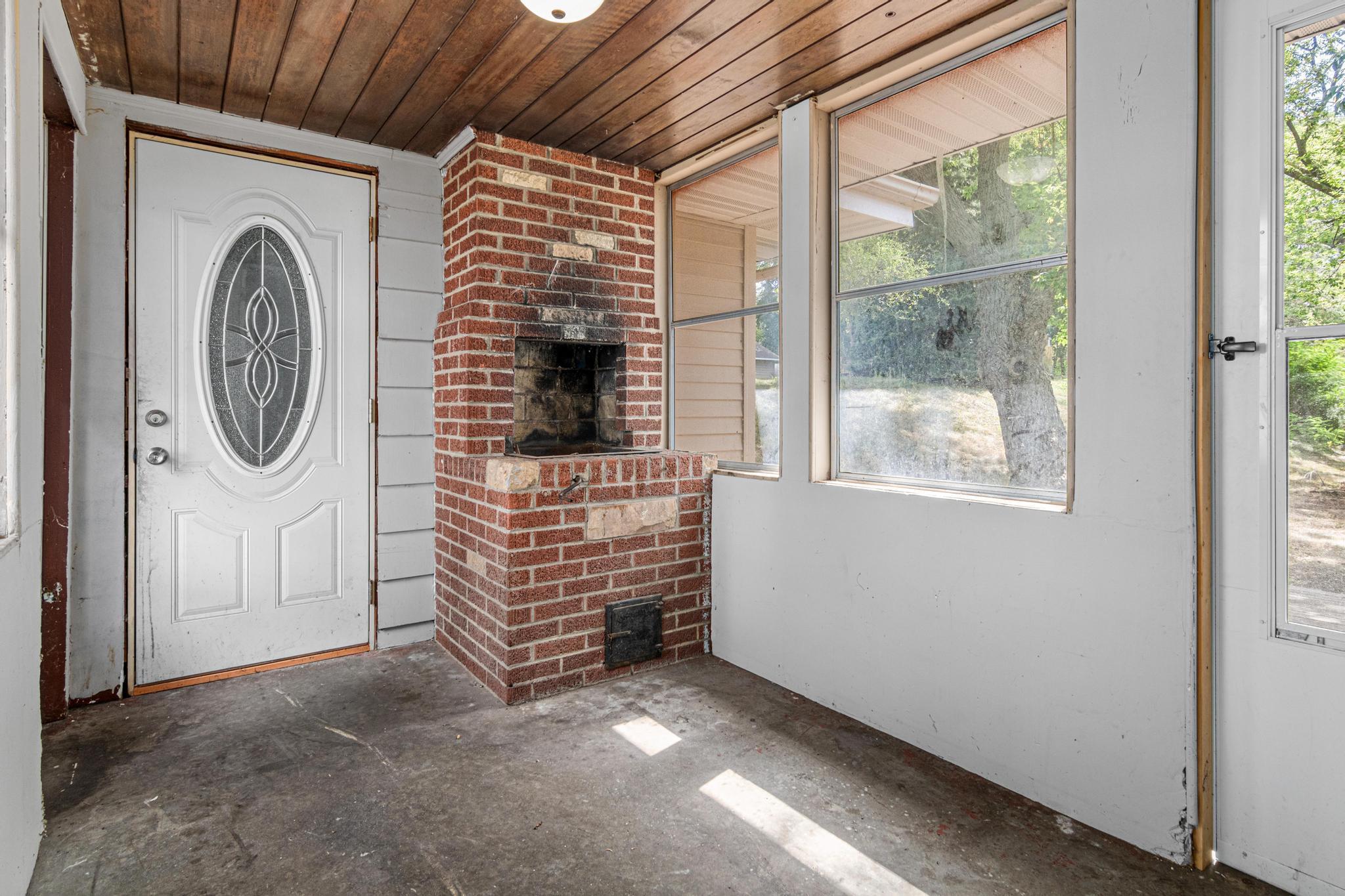 1976 Radatz Avenue Property Photo 23