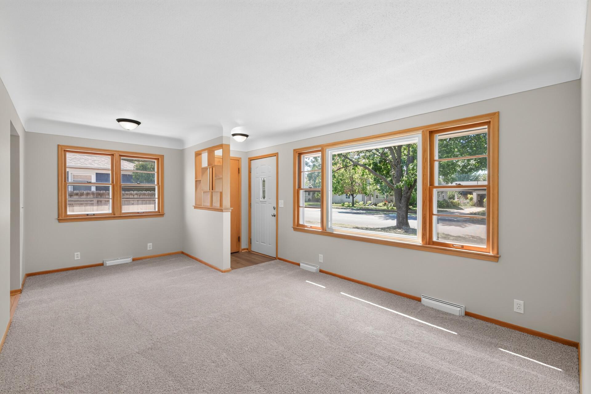 424 4th Avenue Ne Property Photo 2