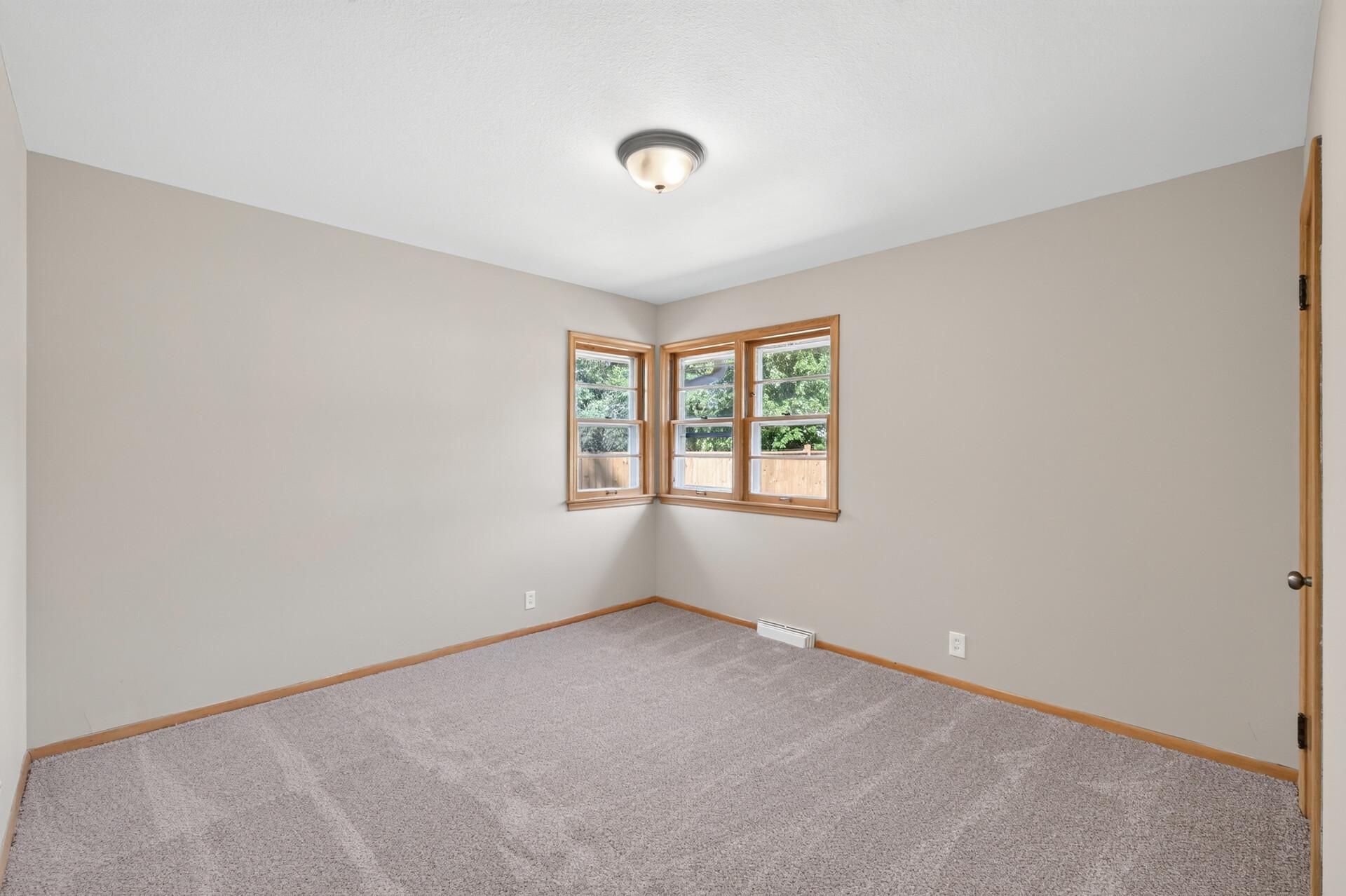 424 4th Avenue Ne Property Photo 14
