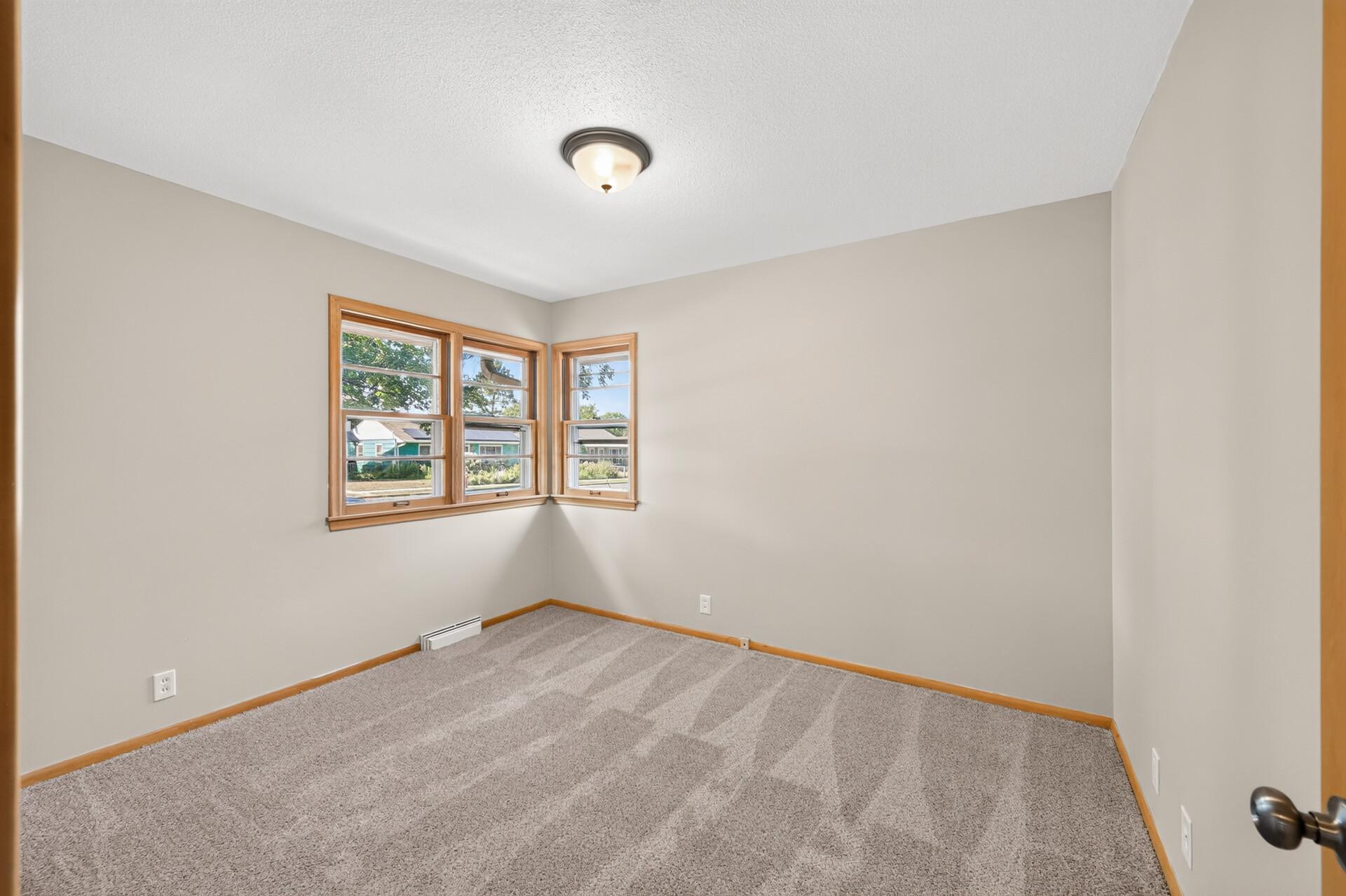 424 4th Avenue Ne Property Photo 16