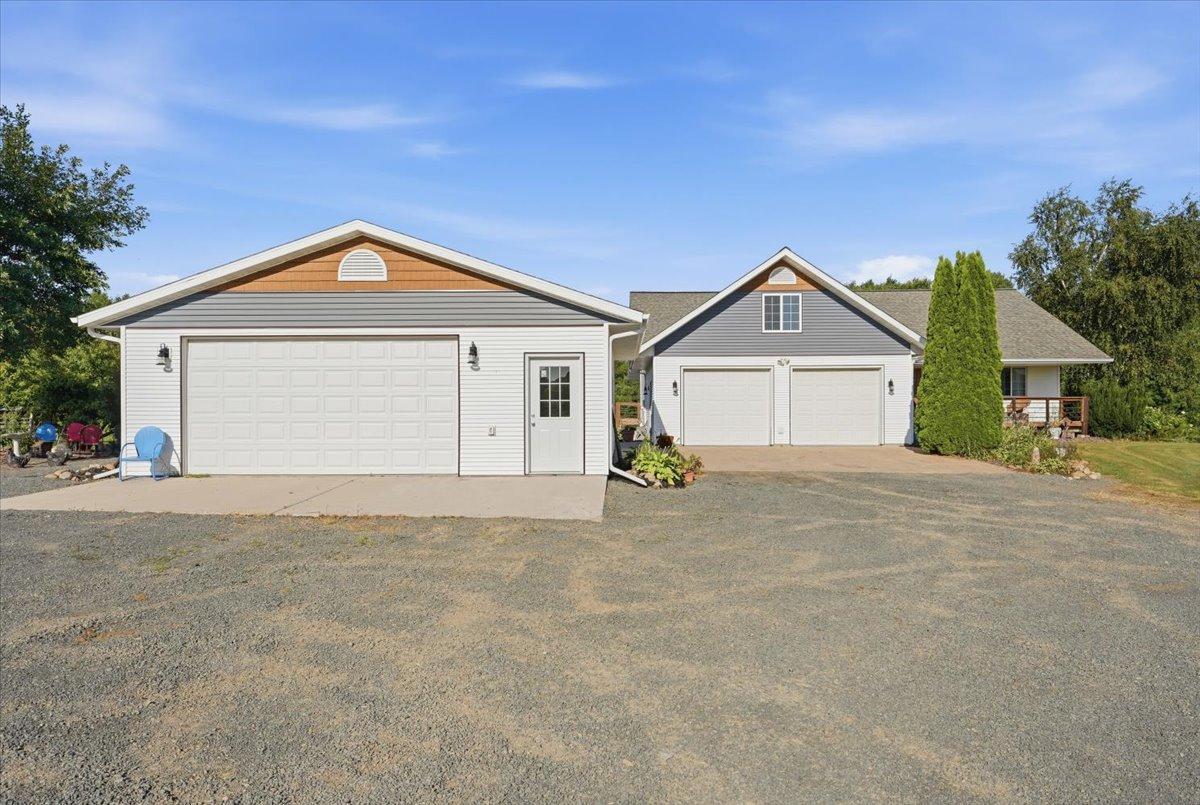 1661 315th Avenue Property Photo 1