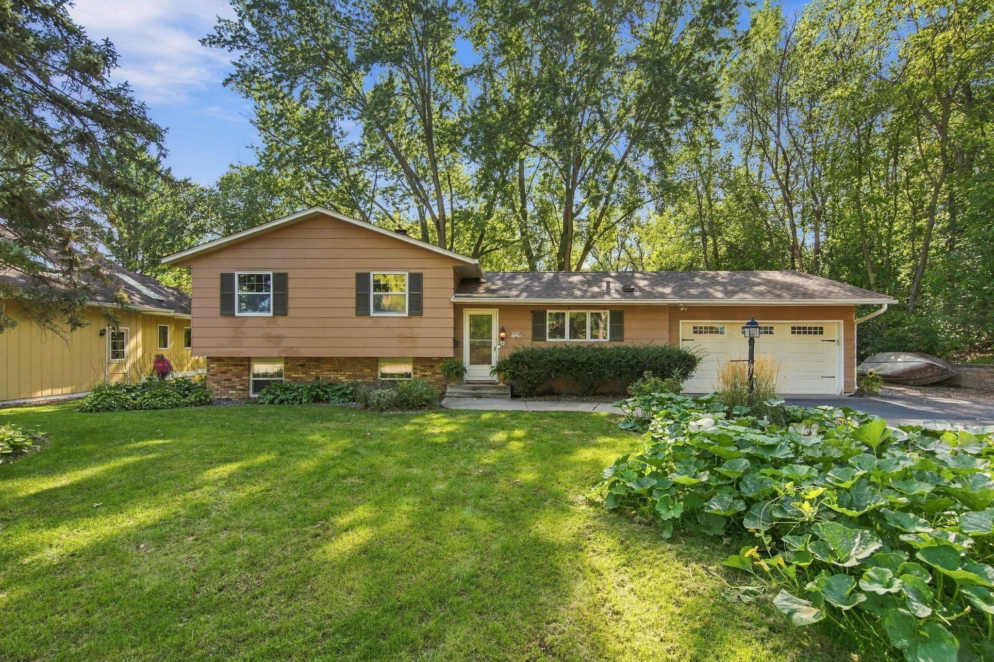 1519 Meadowlark Drive