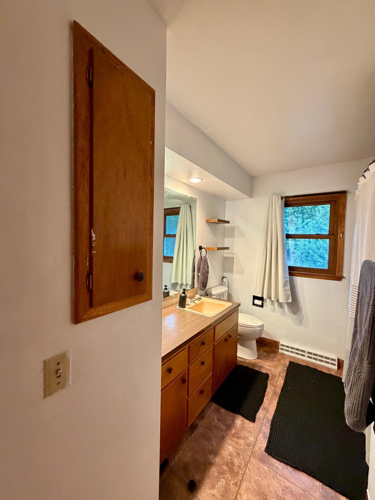 1018 N Elm Street Property Photo 16