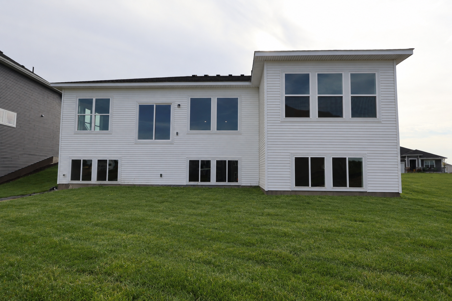 11646 Harbor Circle N Property Photo 3