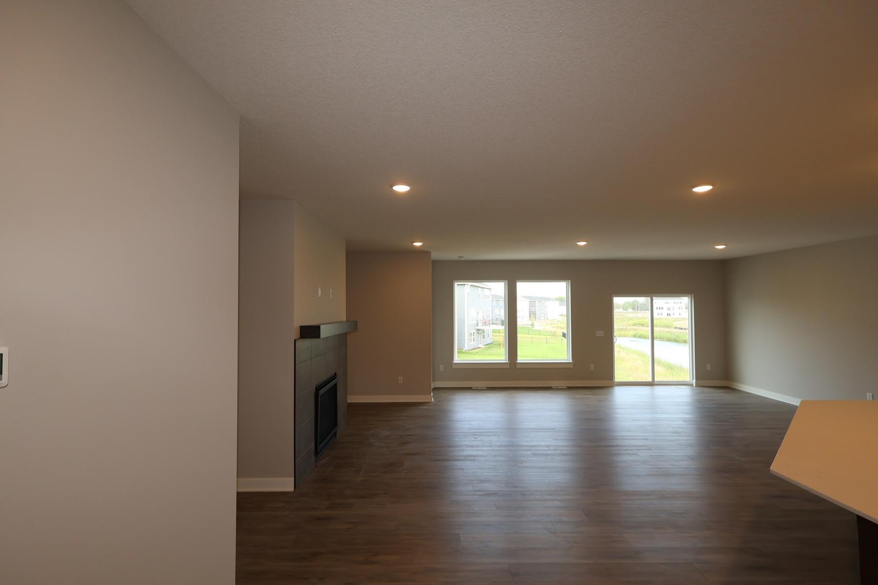 11646 Harbor Circle N Property Photo 5