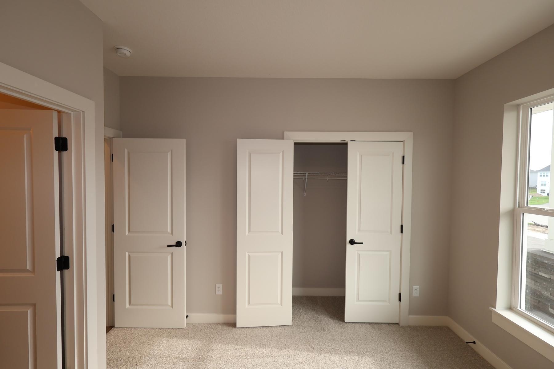11646 Harbor Circle N Property Photo 8
