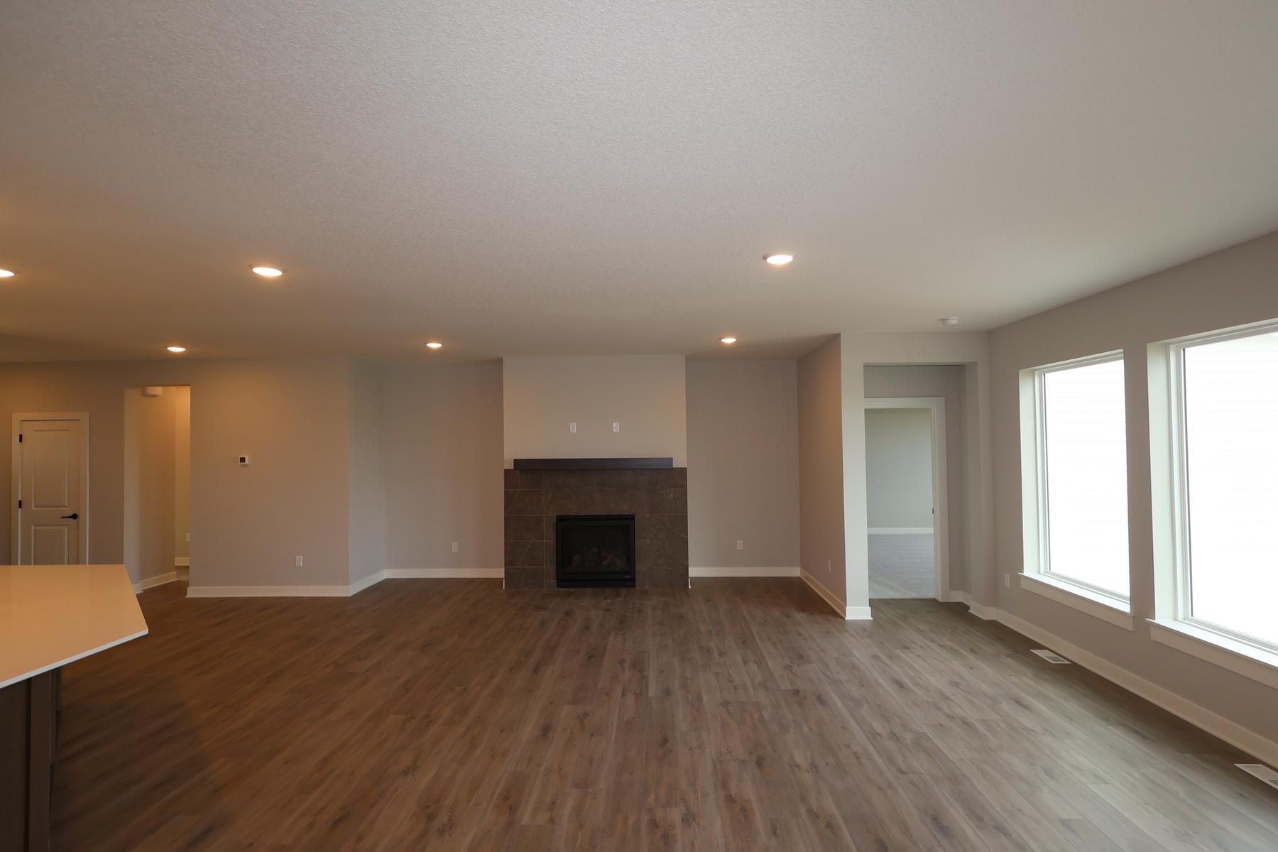 11646 Harbor Circle N Property Photo 9