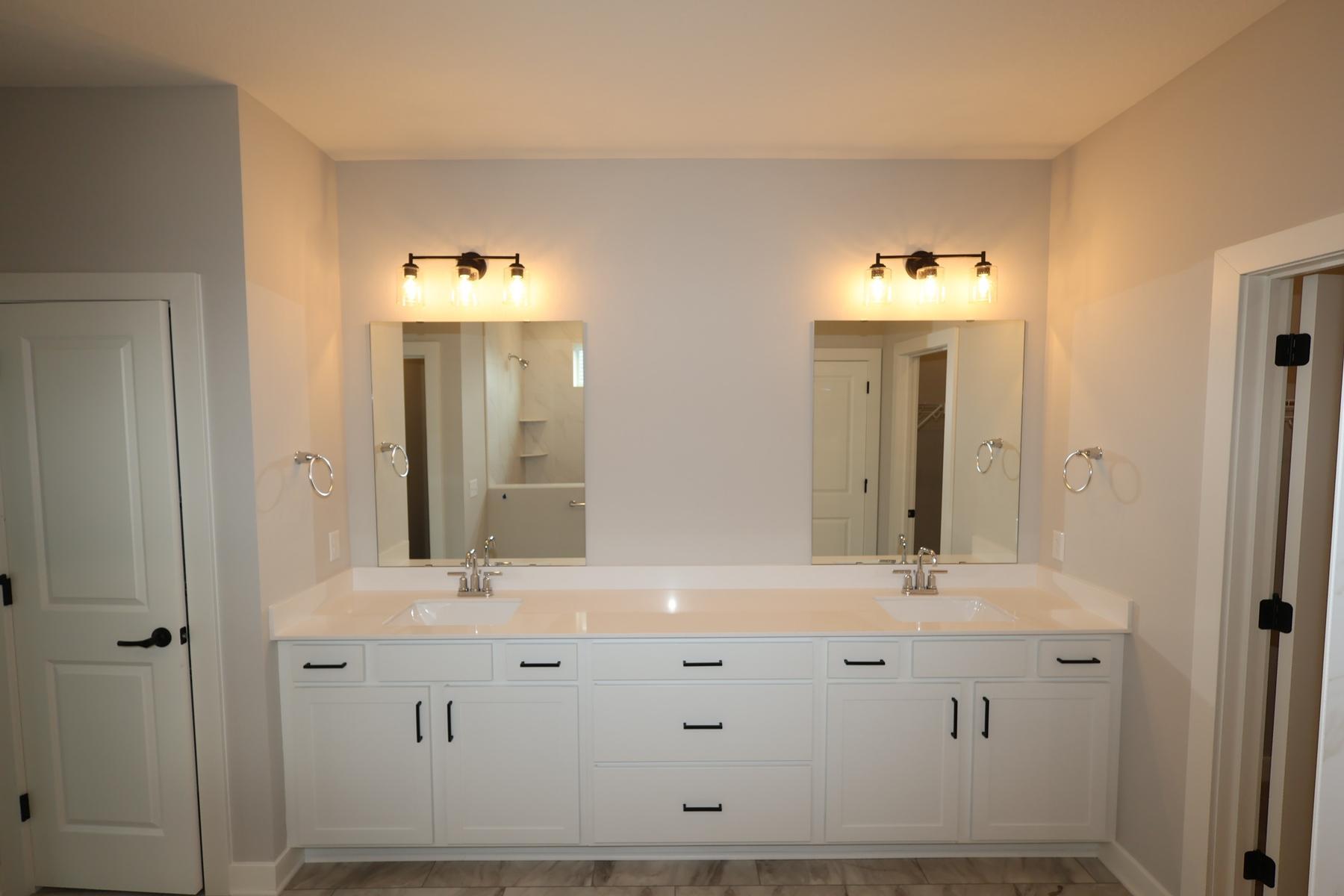 11646 Harbor Circle N Property Photo 14