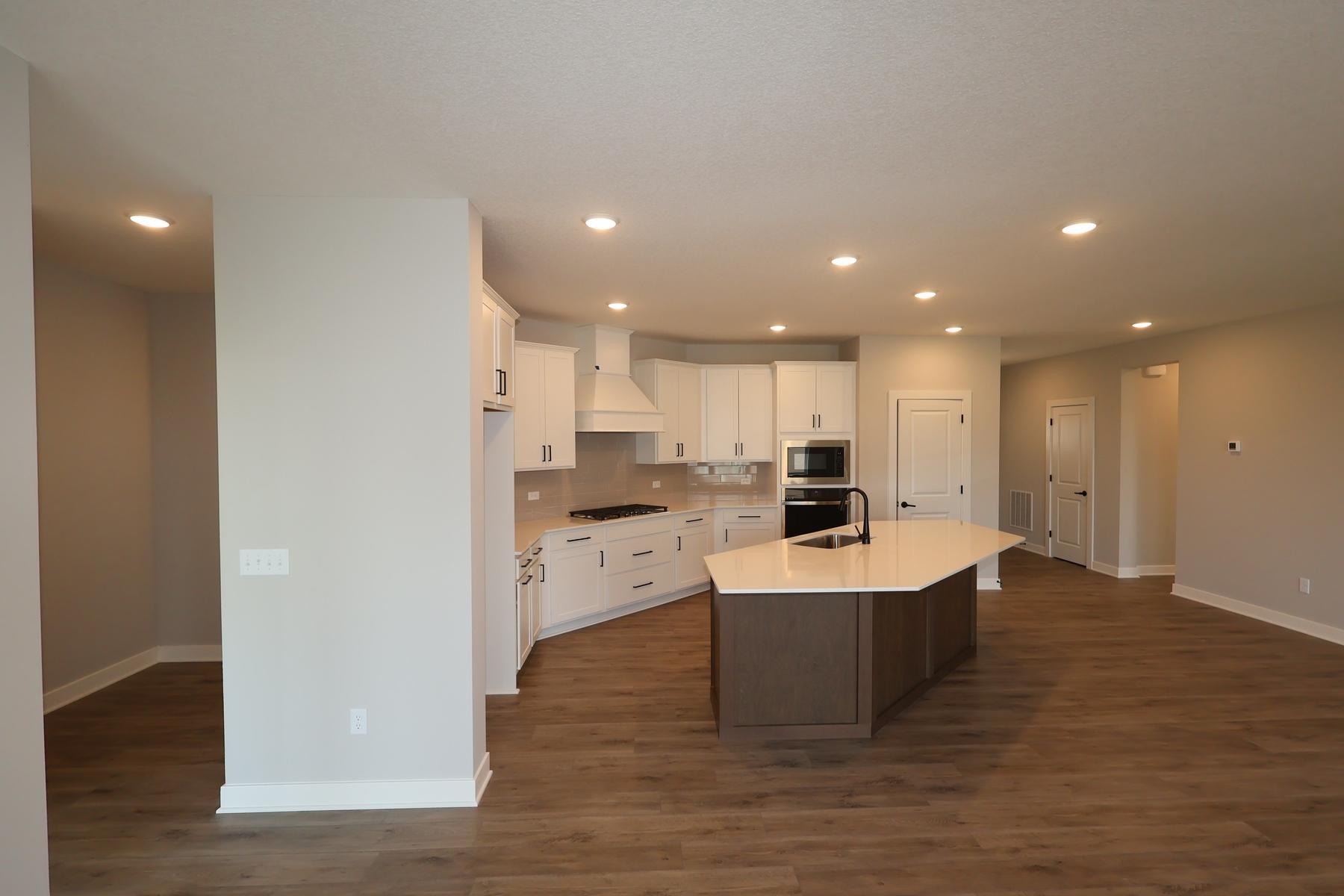 11646 Harbor Circle N Property Photo 27