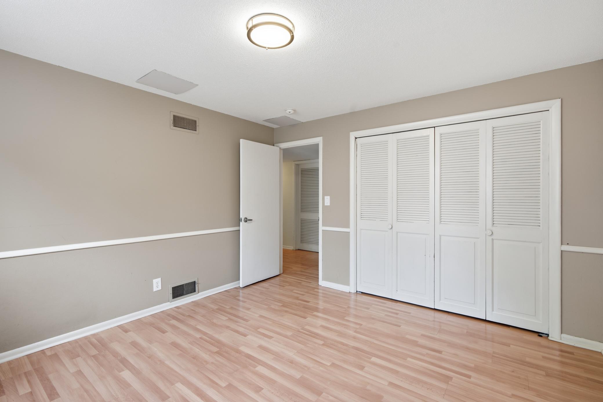 7001 Lanham Lane Property Photo 25