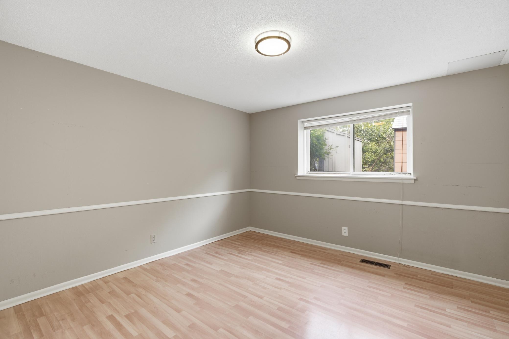 7001 Lanham Lane Property Photo 26