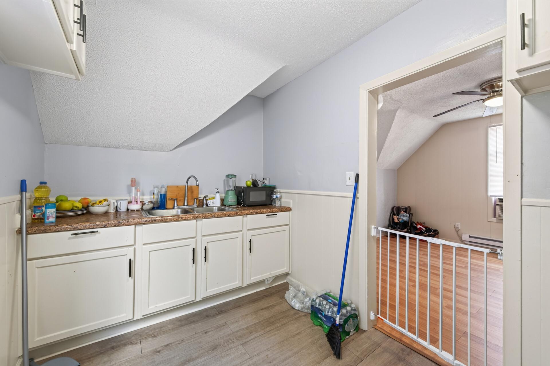807 Case Avenue Property Photo 22