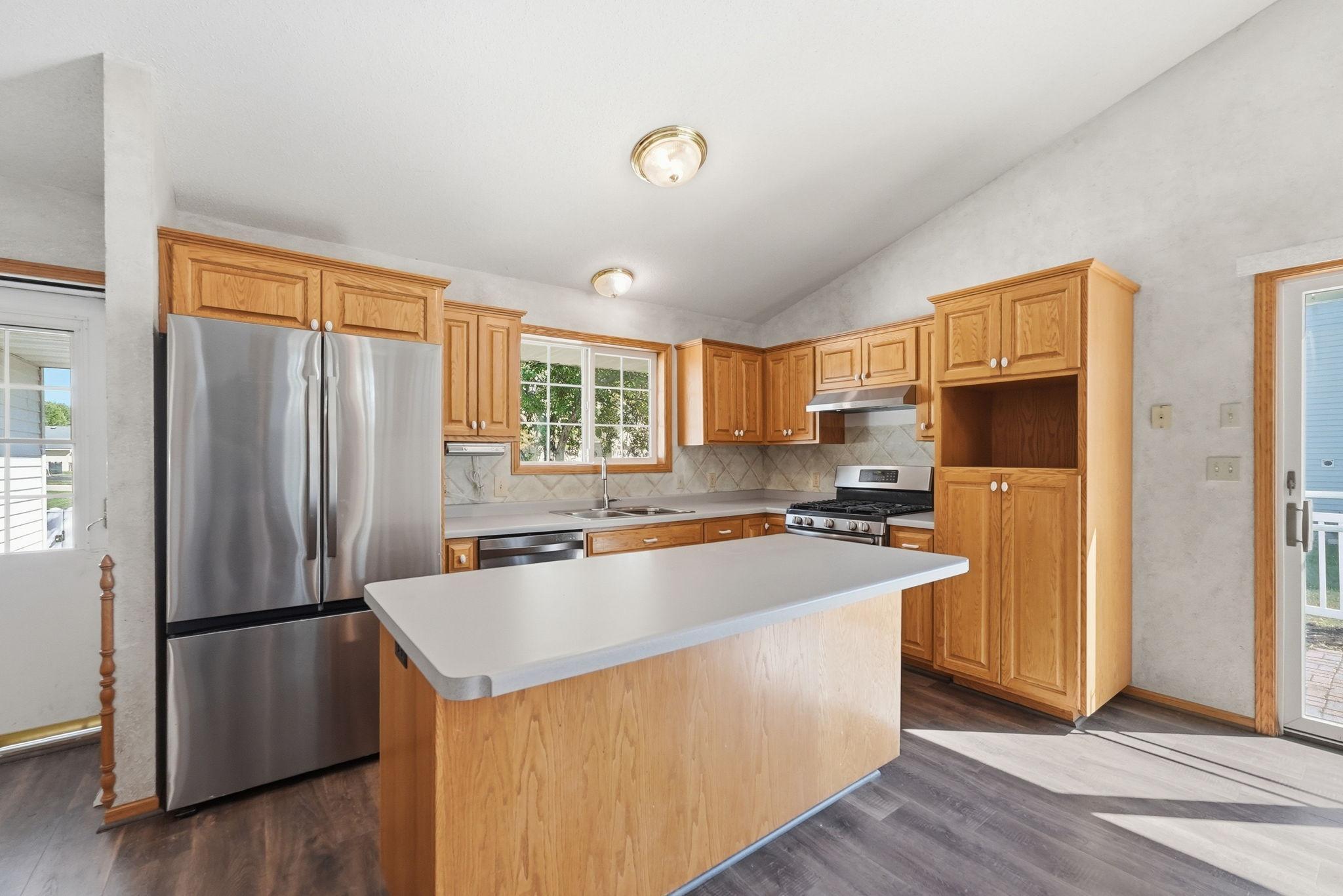 315 Barracuda Avenue Ne Property Photo 2