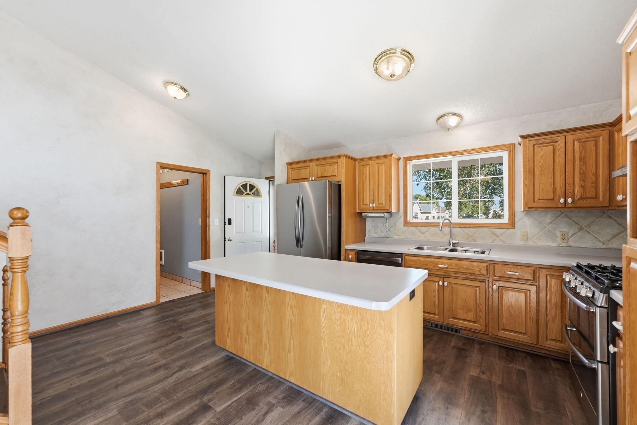 315 Barracuda Avenue Ne Property Photo 4
