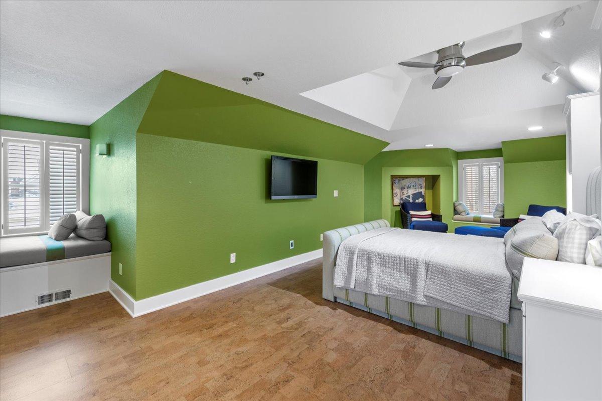 1724 Summit Avenue Property Photo 36
