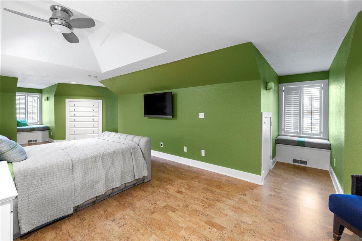 1724 Summit Avenue Property Photo 39